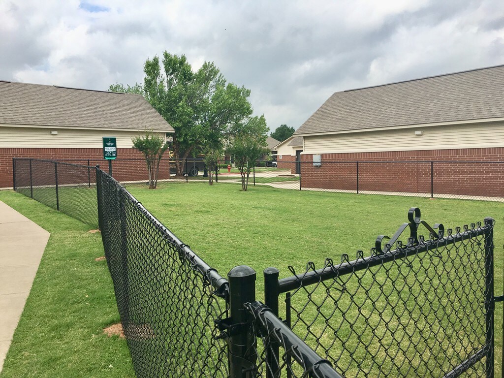 Brookstone Cottages Apartments in Norman, OK