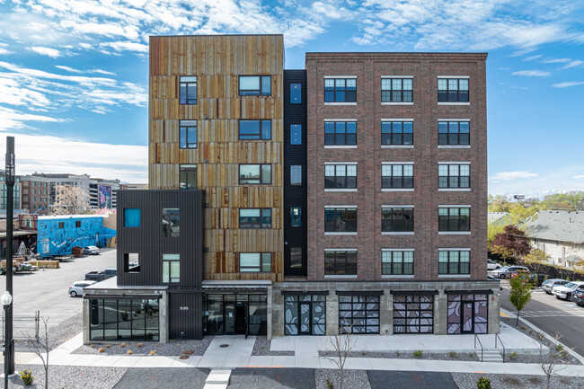 535 W 300 N in Salt Lake City, UT - Foto de edificio - Building Photo