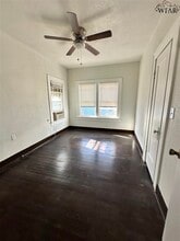 2205 Taylor St in Wichita Falls, TX - Building Photo - Building Photo
