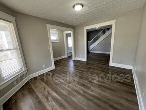 512 E 33rd St in Indianapolis, IN - Building Photo - Building Photo