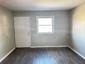 3490 Trabue Rd in Columbus, OH - Building Photo - Building Photo