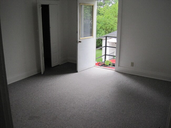 1515 E Madison St, Unit 1515 in Eau Claire, WI - Building Photo - Building Photo