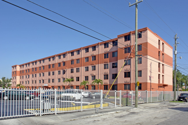 Las Palmas Plaza I in Miami, FL - Foto de edificio - Building Photo