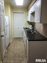 1326 E 38th St in Davenport, IA - Foto de edificio - Building Photo