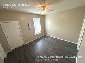11804 SW 15th Way in Yukon, OK - Building Photo - Building Photo