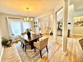 316 Canaan Cir in Suffolk, VA - Foto de edificio - Building Photo