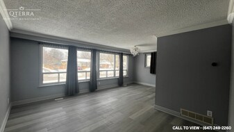 76 Ambleside Dr in Brampton, ON - Building Photo