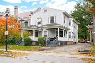 397-399 University W Ave in Rochester, NY - Building Photo