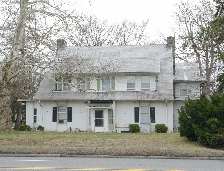 3205 N Front St in Harrisburg, PA - Building Photo