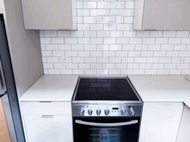 2070 Chomedey Rue in Montréal, QC - Building Photo