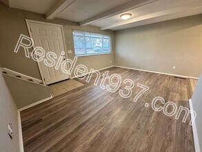 5640 Benedict Rd in Dayton, OH - Building Photo - Building Photo