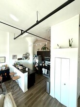 1224 W Van Buren St, Unit #307 in Chicago, IL - Building Photo - Building Photo