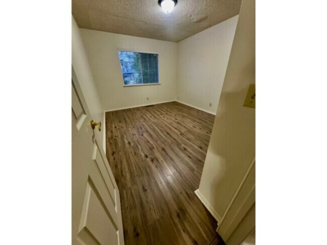 6434 N Ferger Ave in Fresno, CA - Building Photo - Building Photo