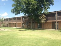 Llano Apartments in Plainview, TX - Building Photo - Building Photo