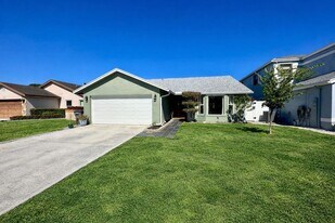 4492 Brook Dr in West Palm Beach, FL - Building Photo