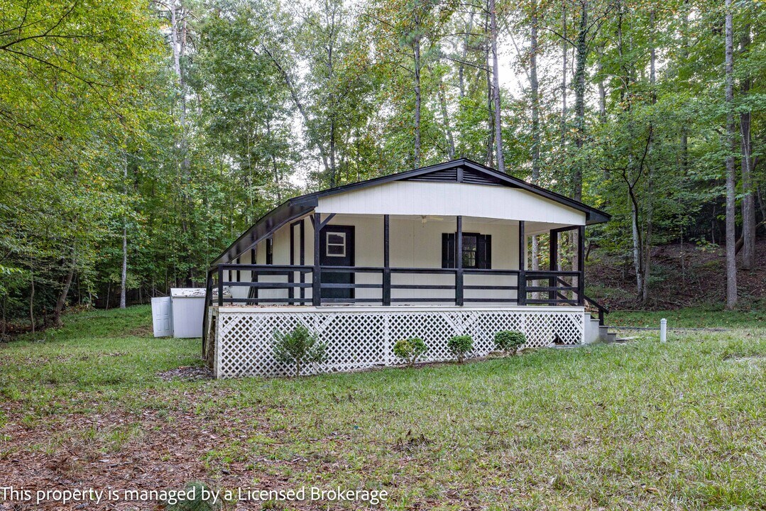 372 Newport Dr in Mount Gilead, NC - Building Photo