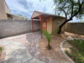 2233 Placer Creek Ct in Las Vegas, NV - Foto de edificio - Building Photo