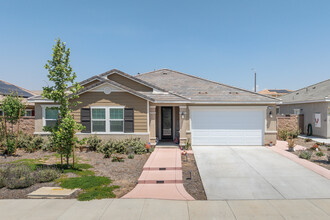 Oak Shade at Shadow Mountain in Menifee, CA - Building Photo - Building Photo