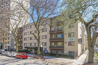 455 W. Wellington in Chicago, IL - Building Photo - Building Photo