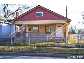 565 N Belmont Ave in Indianapolis, IN - Building Photo