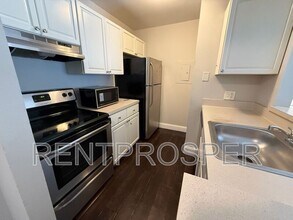 3858 Bay Club Cir in Kissimmee, FL - Building Photo - Building Photo