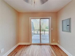 1731 Braeburn Dr SE in Atlanta, GA - Building Photo - Building Photo