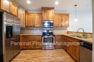 221 N 33rd Ct in Ridgefield, WA - Building Photo - Building Photo