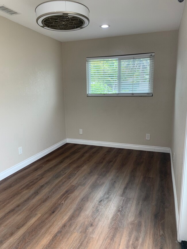 property at 4812 Kelly Dr