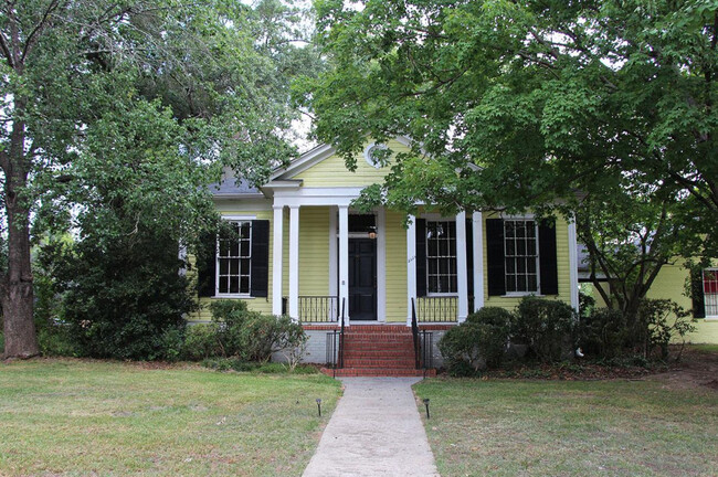 2525 Napier Avenue, Unit Main House in Macon, GA - Building Photo - Building Photo