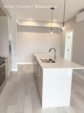 8370 Broadcast Ave SW in Calgary, AB - Building Photo - Building Photo