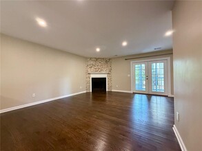 405 Oak Harbor Ct in Marietta, GA - Building Photo - Building Photo