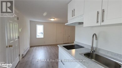 280 River Rd E in Wasaga Beach, ON - Building Photo - Building Photo