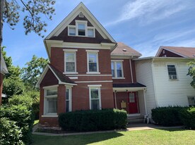 102 W Nittany Ave in State College, PA - Building Photo