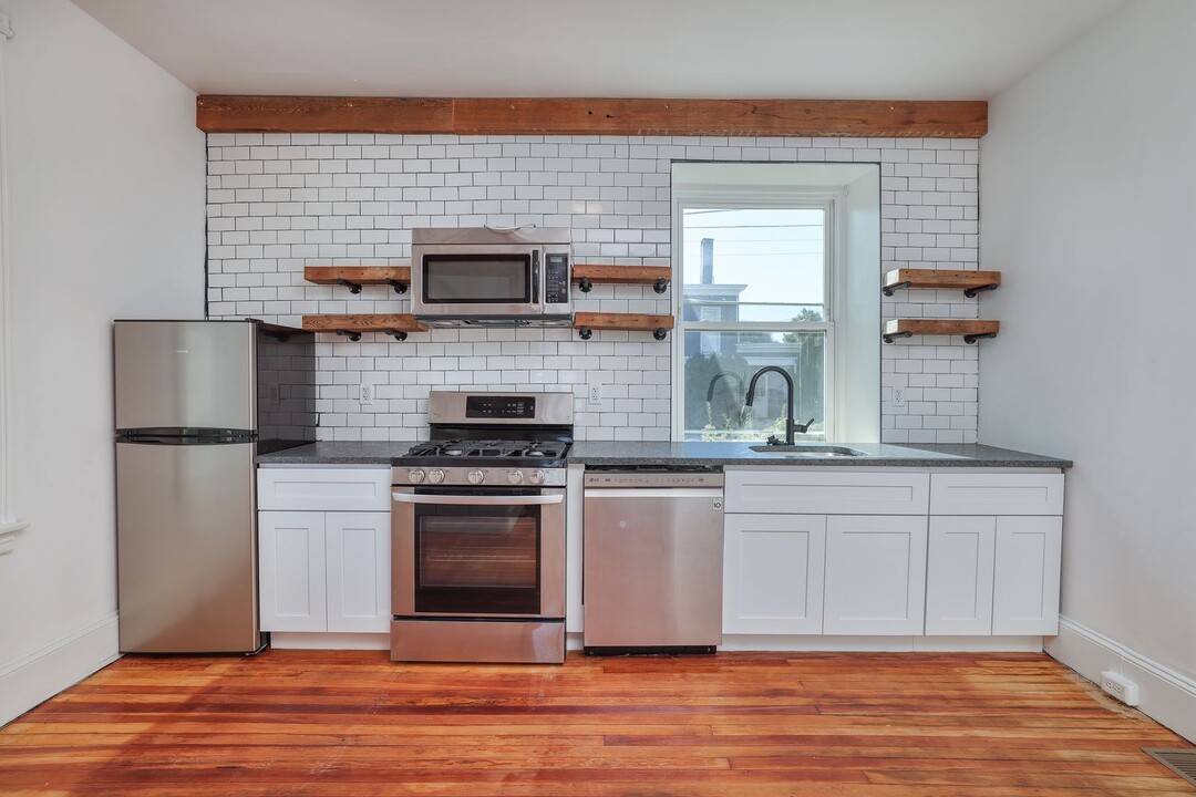 220 Central Ave-Unit -Unit 1 in Cheltenham, PA - Building Photo