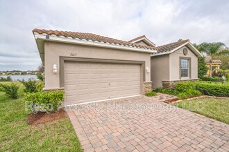 2017 Lakeside Ave in Davenport, FL - Building Photo - Building Photo