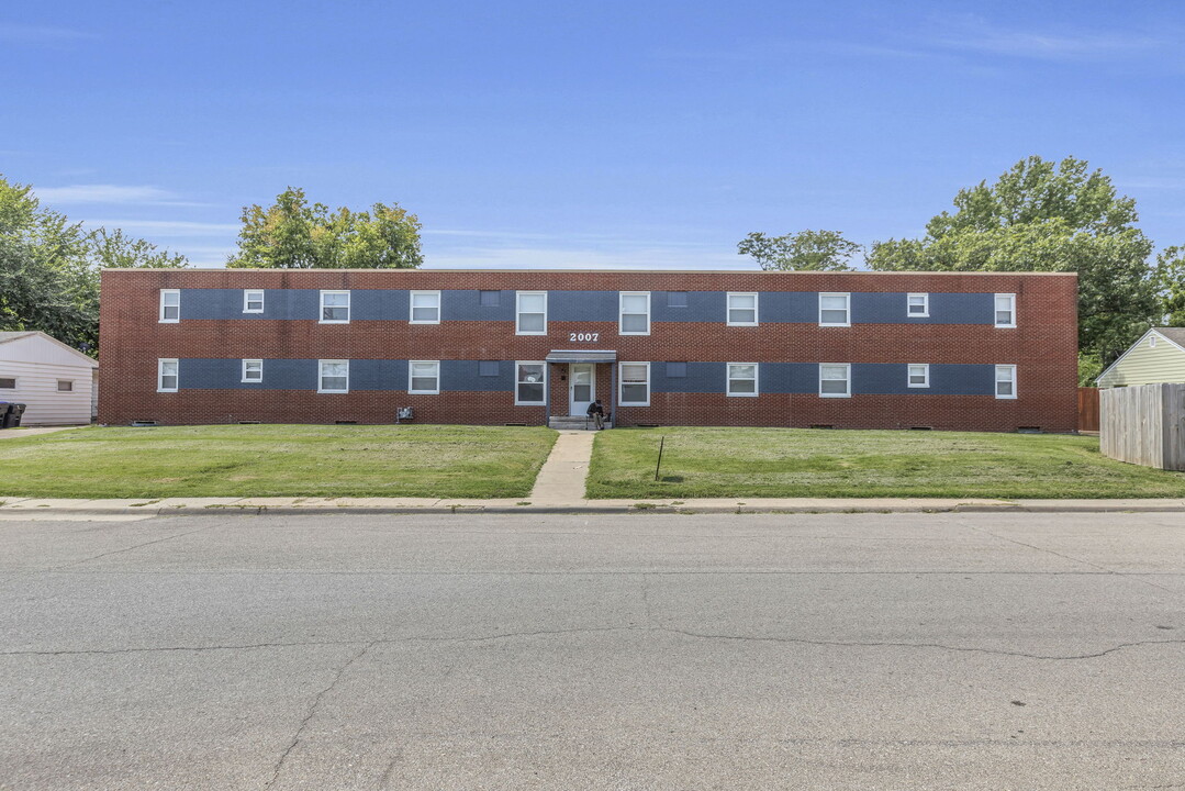 2007 SW Mission Ave in Topeka, KS - Building Photo