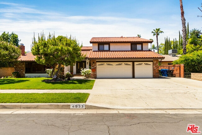 property at 4933 Collett Ave