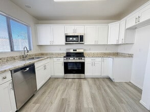 11324 W Diana Ave in Peoria, AZ - Building Photo - Building Photo