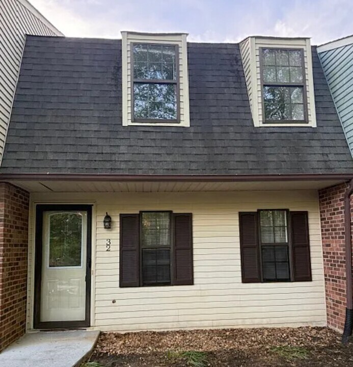 32 Cape Point Ct in Lynchburg, VA - Building Photo