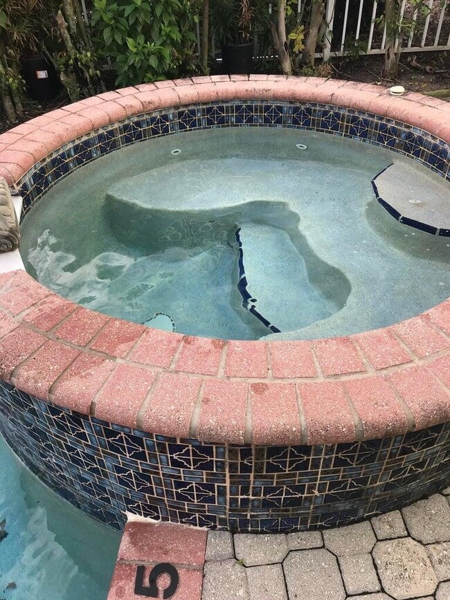 17275 Ventana Dr in Boca Raton, FL - Building Photo - Building Photo