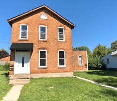 750 University Ave E in Windsor, ON - Building Photo