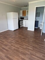 1002 Daniels St in Dundee, FL - Building Photo