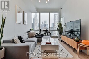 8 The Esplanade in Toronto, ON - Building Photo