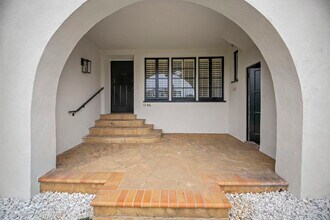 1146 S Stanley Ave, Unit Lower Unit in Los Angeles, CA - Building Photo - Building Photo