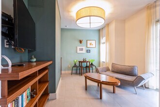 405 Española Wy in Miami Beach, FL - Building Photo - Building Photo