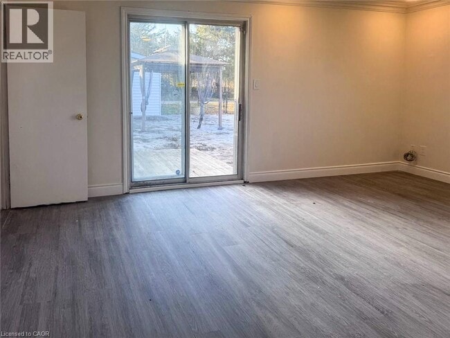 375 Blue Lake Rd in Brant, ON - Building Photo - Building Photo