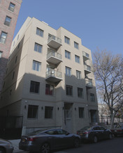 329 Sterling St in Brooklyn, NY - Building Photo - Building Photo