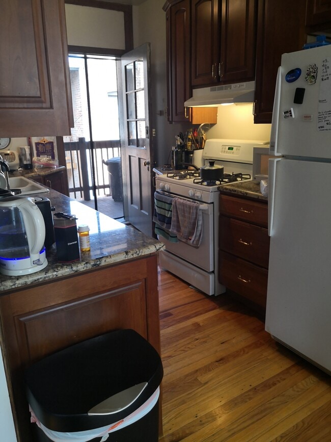 5465 S Ingleside Ave, Unit 3E in Chicago, IL - Building Photo - Building Photo