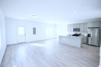 1241 Gillespie Ln in Yorkville, IL - Building Photo - Building Photo