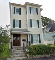 129 West St, Unit 2 in Worcester, MA - Building Photo